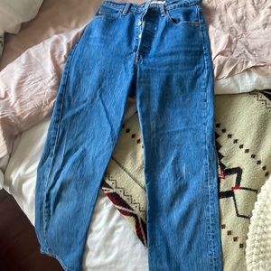 Levi Ribcage Straight Ankle Jeans